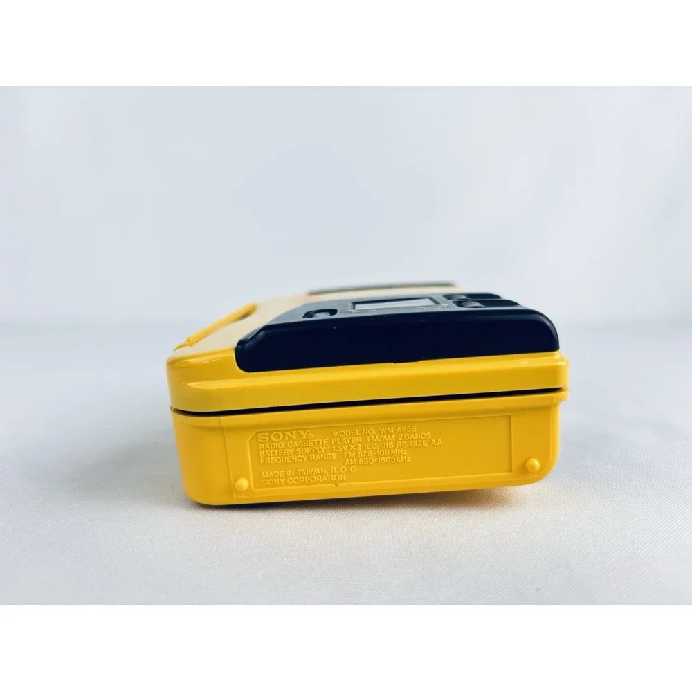 Sony Sports Walkman WM-AF58 Cassette Player AM/FM Solar Alarm Clock Non Working